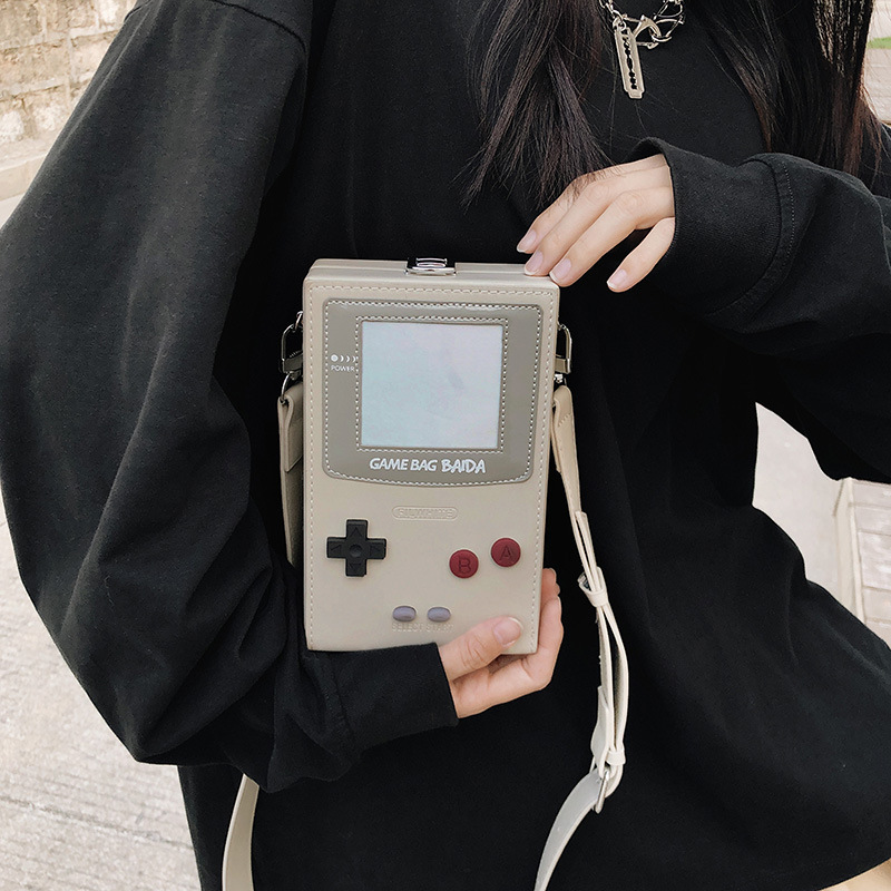 Borsa a tracolla mini a forma  - Retro Gaming Station recensione e prezzo
